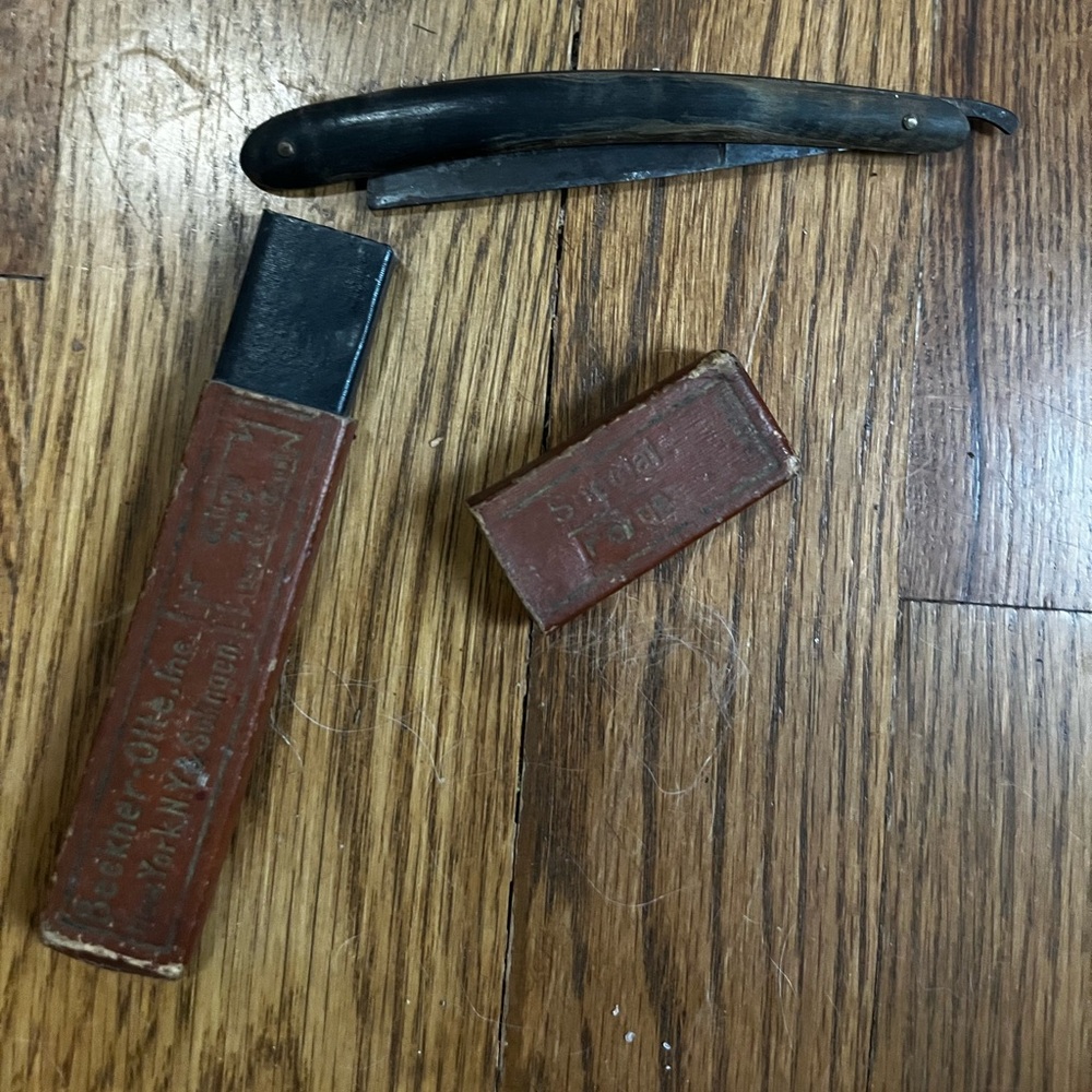 Vintage Straight Razor H. BECKER Solingen HILDO №31 4/8 Collectible w/case